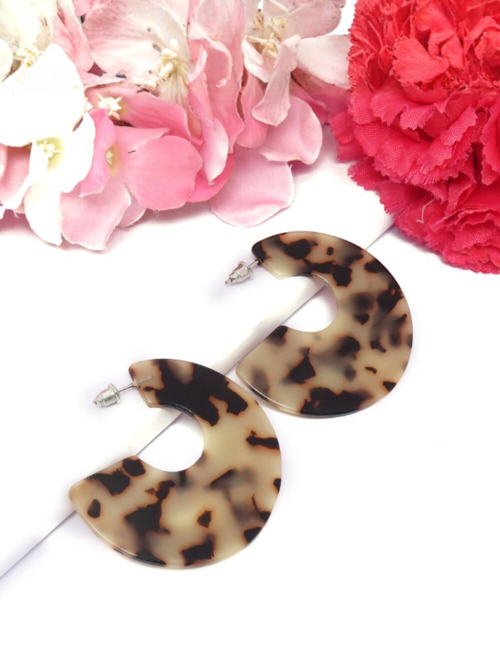 Tortoiseshell Half Hoop Earrings for Women Lightweight Resin Leopard Print